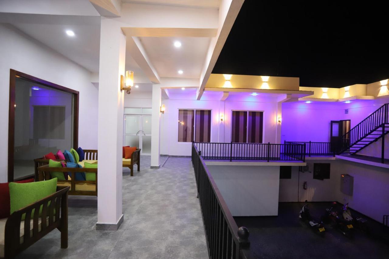 Milano Grand Hotel Dambulla Bagian luar foto
